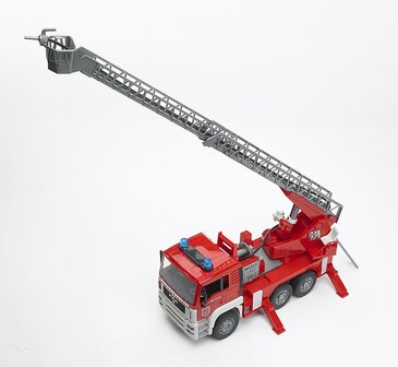MAN TGA Feuerwehr mit Drehleiter, Wasserpumpe und Light and Sound Module (Trucks) inkl. Batterie