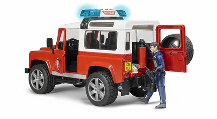 Land Rover Defender Station Wagon Feuerwehr-Einsatzfahrzeug mit Feuerwehrmann inkl. Feuerl&ouml;scher