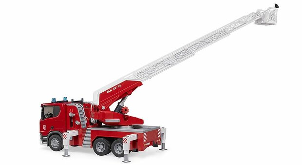 Scania Super 560R Feuerwehr mit Drehleiter, Licht & Sound 1:16