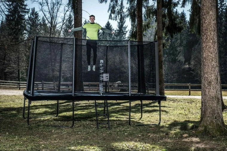 Trampolin AKROBAT PRIMUS CHALLENGER 335x244 (11x8ft) inklusive Sicherheitsnetz