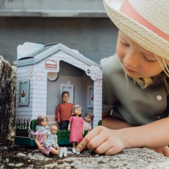 Lundby Set - Puppenhausfamilie &#039;Nikki&#039; (5-teilig)