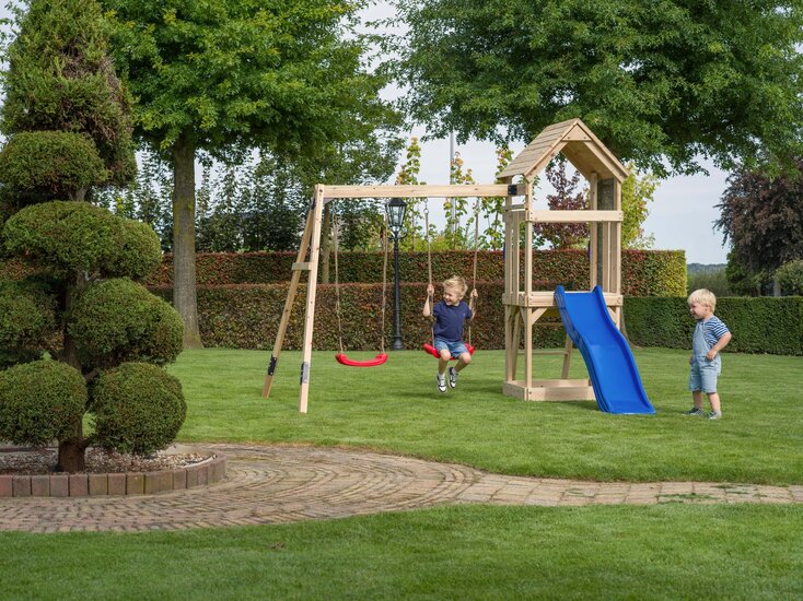 Noa Spielplatz aus Holz mit blauer Rutsche