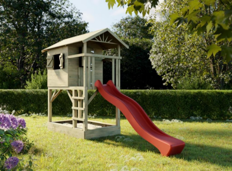 Holzspielhaus Baumhütte mit Sandkasten und roter Rutsche - Prestige Garden