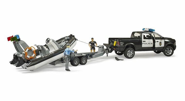 Bruder RAM 2500 Polizei-Truck mit Boot, Anh&auml;nger &amp; 2 Figuren 1:16