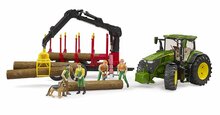 Bruder John Deere mit Forstwirtschaftsanh&auml;nger und Baumst&auml;mmen