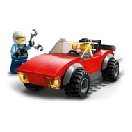 LEGO City 60392 Verfolgungsjagd Auto auf Polizeimotorrad