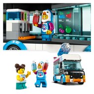 LEGO City 60384 Pinguin Slush Truck