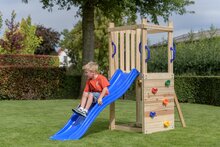 Holzspielplatz Mari Klein mit blauer Rutsche