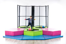 Mini-Trampolinpark f&uuml;r Kleinkinder, 3 Trampoline