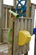 Piratenholzspielplatz inkl. 2 Rutschen - Prestige Garden lange Spitze limettengrün - kurz rot